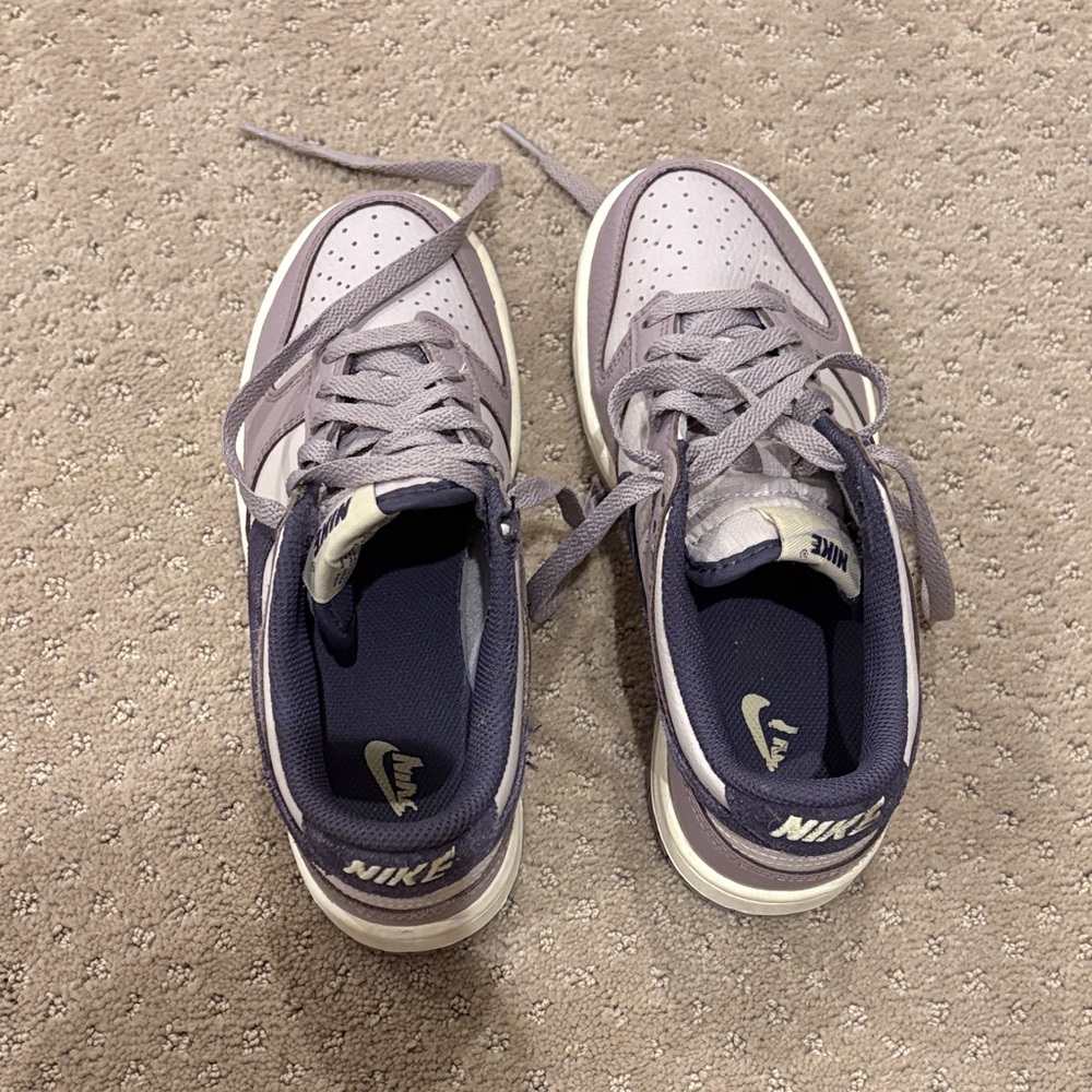 Nike Lavender and White Athletic Shoes